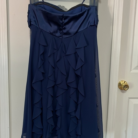 Cache midi length chiffon and satin dress. Color Navy. Size 8. - Picture 5 of 5
